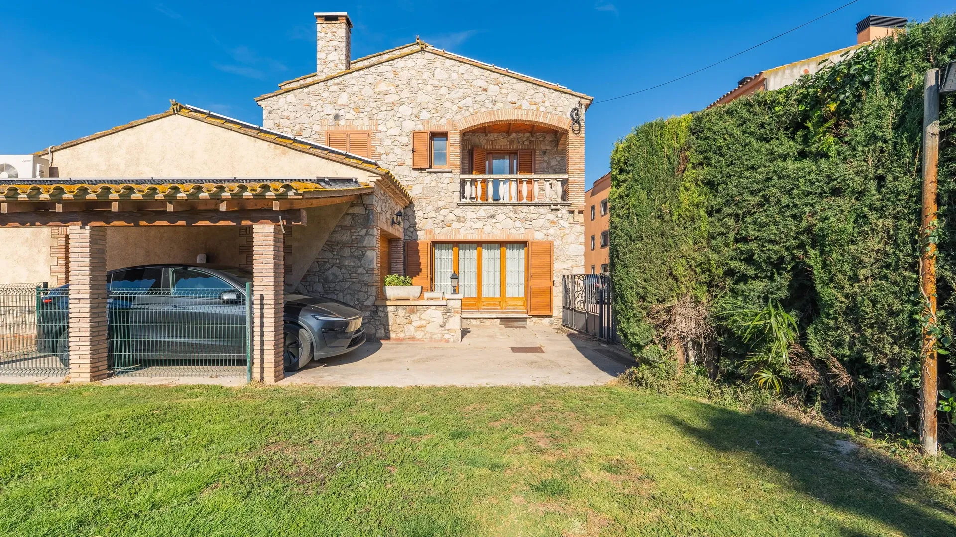 Brava_Dreams_Riumors_Unique_House_Available_CAOBA_Catalonia_Spain_Main.webp