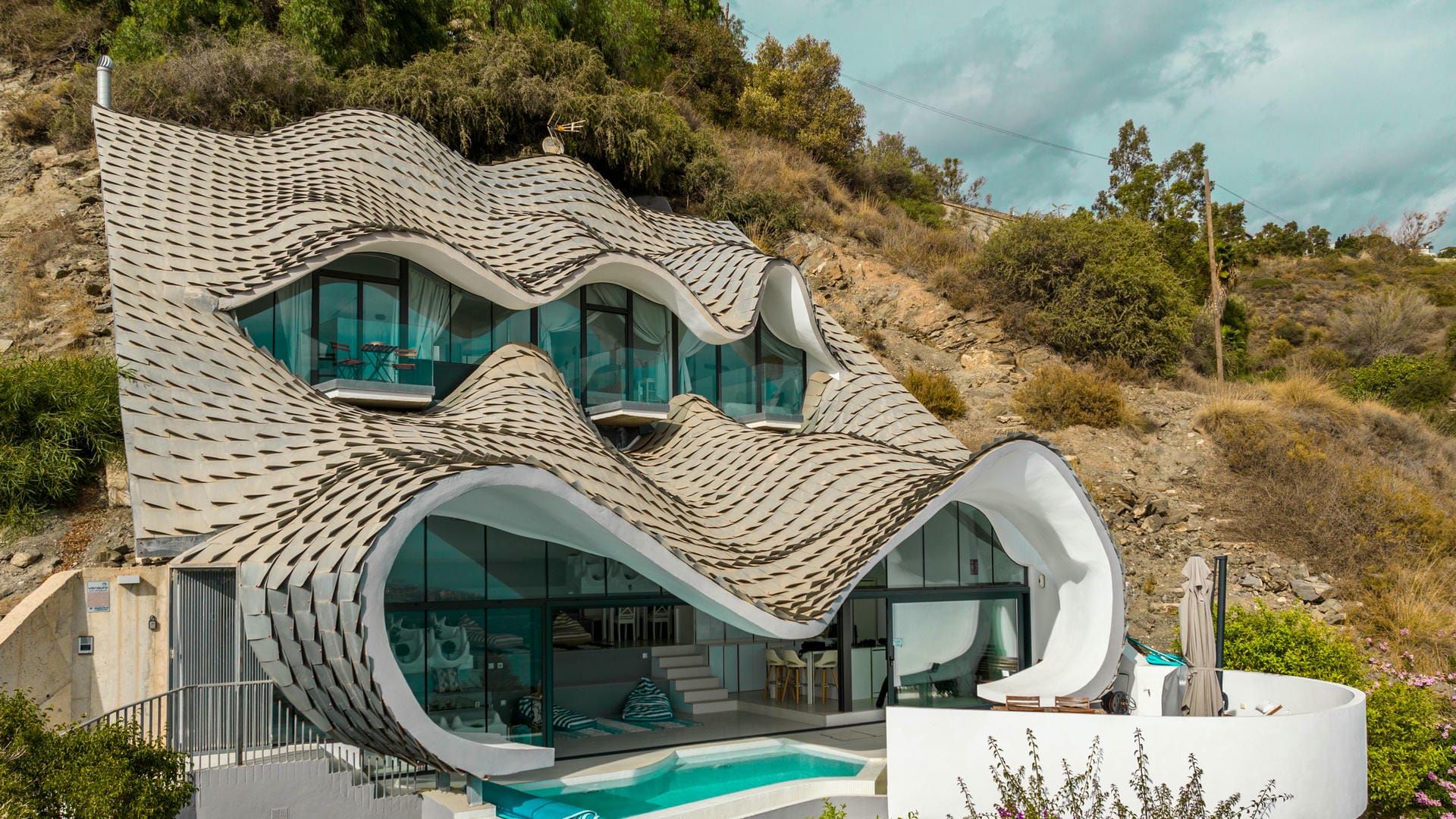 Casa_Acantilado_Architecture_Gem_Unique_Cliff_House_Dragon_Shape_Andalusia_Coast_Salobrena_Granada_Spain_E.jpg