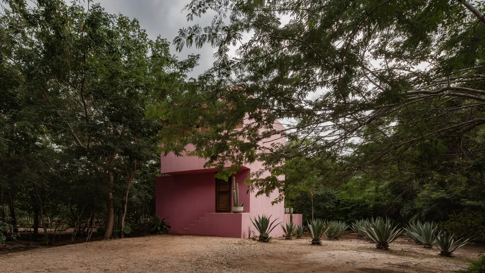 Casita_Jabin_Luxury_Jungle_Villa_Valladolid_Yucatan_Private_Pool_Cenote_Access_Main.webp