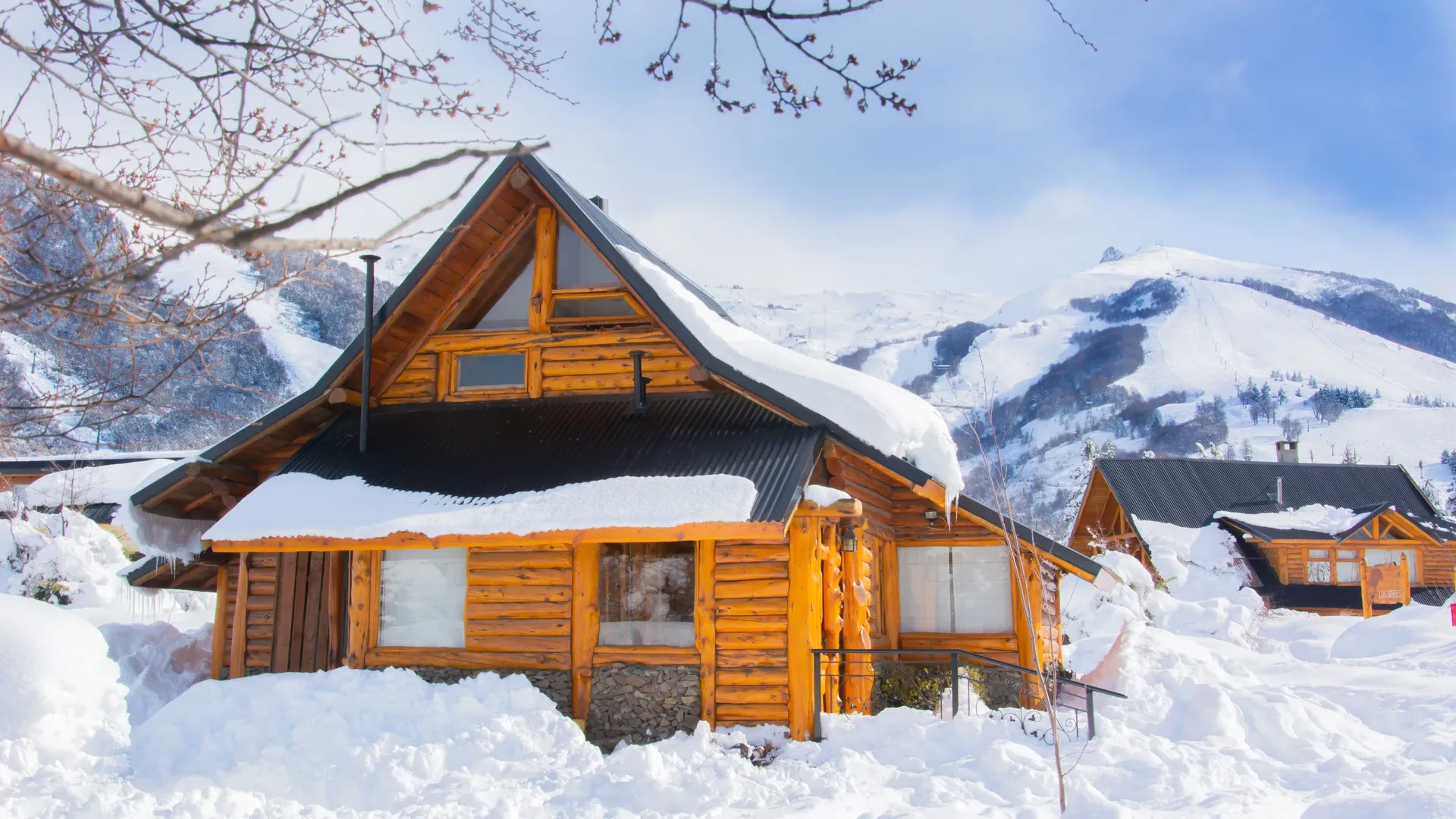 Los_Nires_Lodge_Bariloche_Luxury_Alpine_Suites_And_Spa_At_Cerro_Catedral_Architecture.webp
