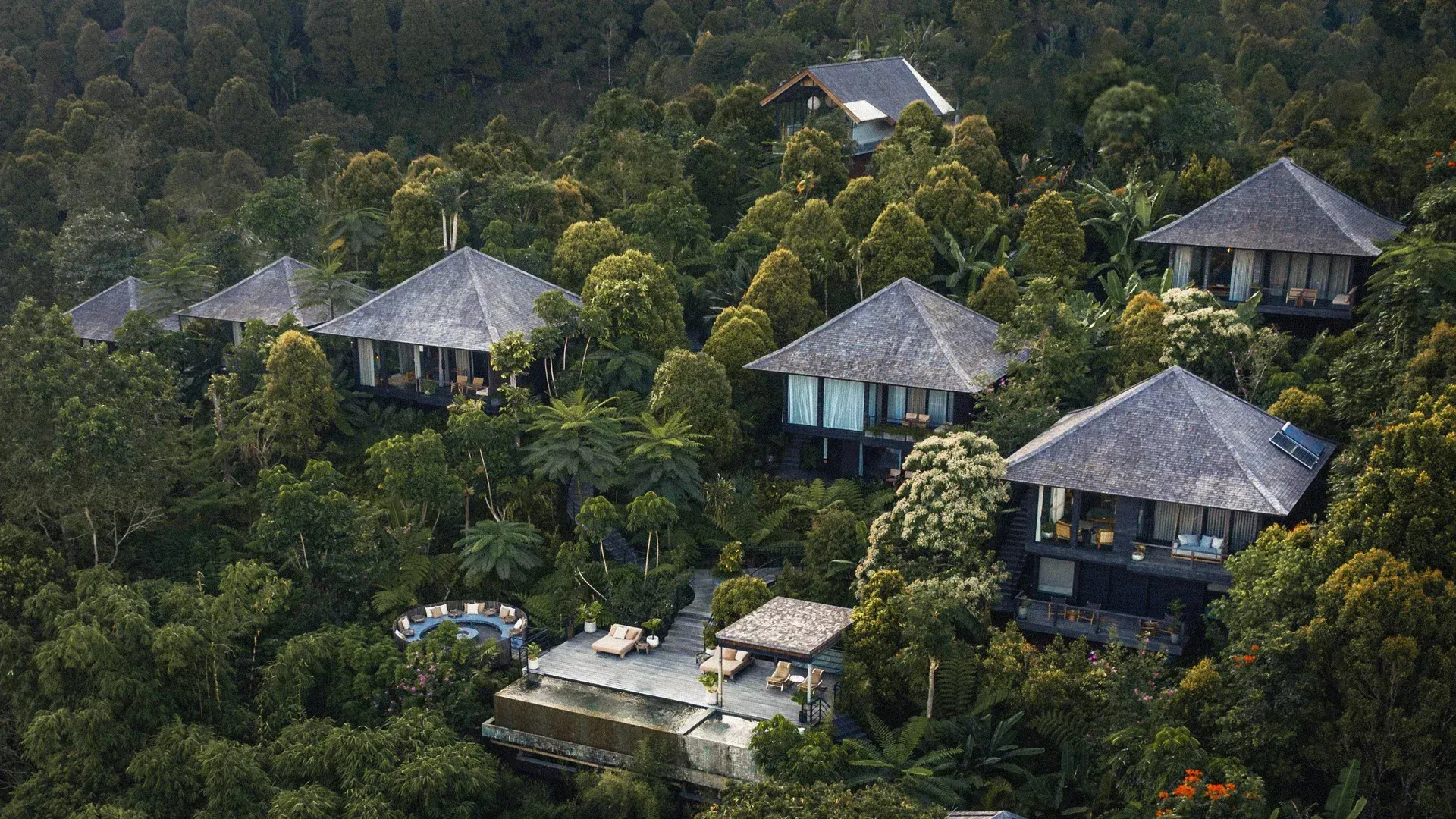 Munduk_Cabins_Best_Couples_Honeymoon_Cabins_Unique_Luxury_Barefoot_Lodge_Munduk_Island_Bali_Indonesia_Main_9f196e2499.webp