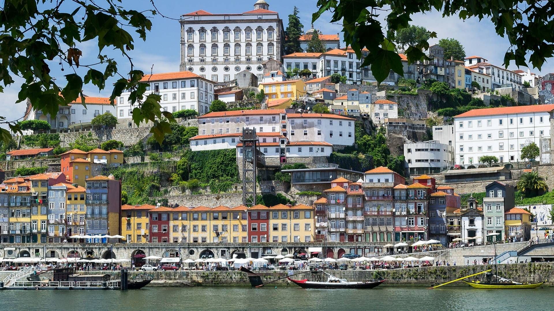 Porto_Surf_Lodge_Antas_District_Boutique_Surf_in_Portugal_What_To_See.jpg
