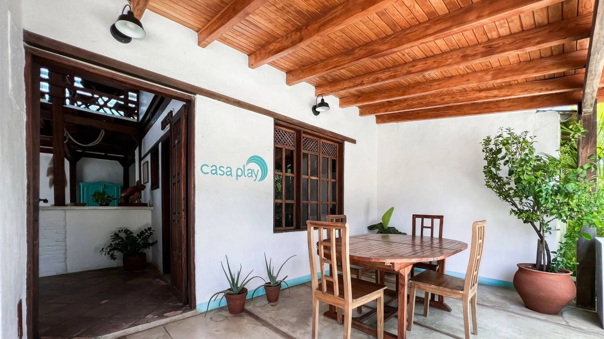 Posada_Casa_Play_Los_Roques_Sports_Hotel_Surfing_Kayaking_Eco_Resort_E.webp